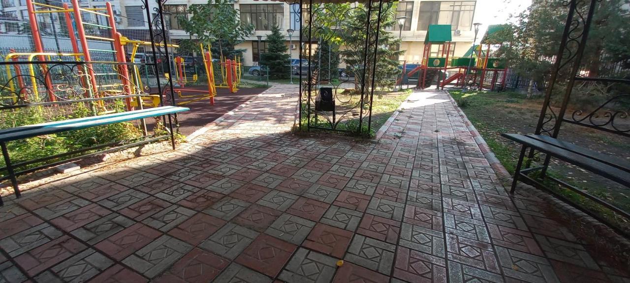 879 Apartment In بيشكيك المظهر الخارجي الصورة